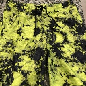 Men’s board shorts